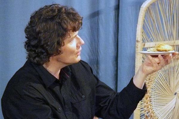 2. Pascal, Act 1.jpg